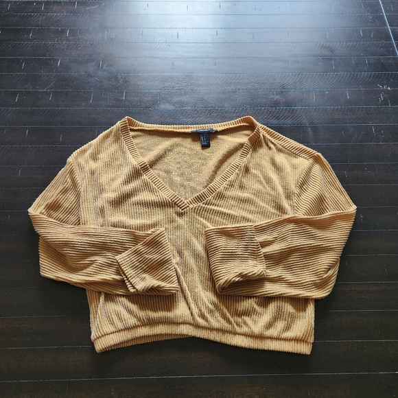 Crop Top - Picture 1 of 1
